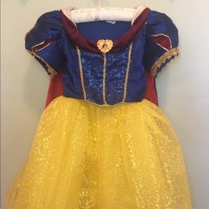 Snow White costume authentic Disney Parks. Xxs 2/3